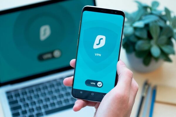 Data Privacy Risks: How Noise-Cancelling Headphones Can Endanger Your Safety