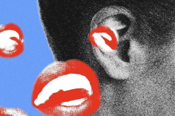 AI podcasters discussing trends and shaping the startup landscape