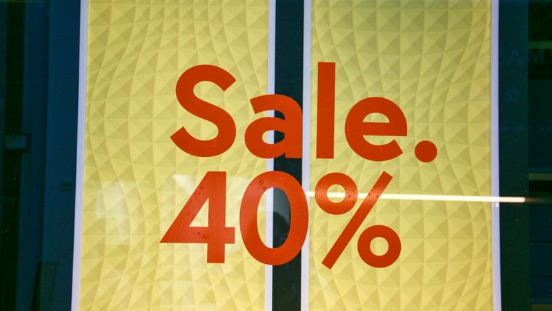 Image showcasing discounted AirPods Pro 3 and AirPods 4 with price tags