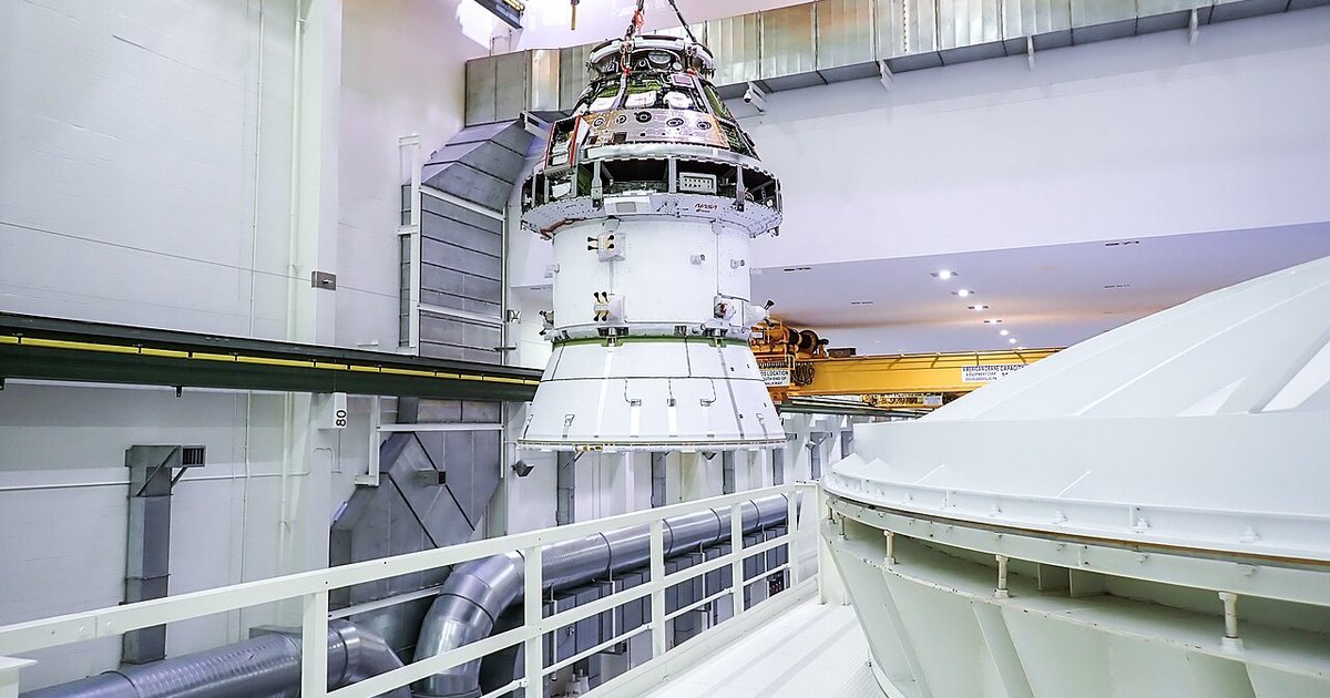 Artemis II spacecraft splashes down in the Pacific Ocean after historic mission