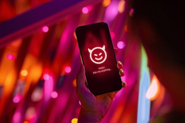 Illustration of ChatGPT affecting human judgment and decision-making