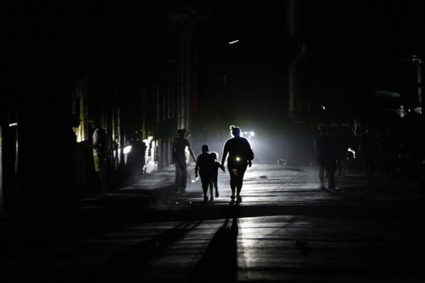 Cubans’ Lifestyle Crisis: What the Wet Feet Policy Reveals