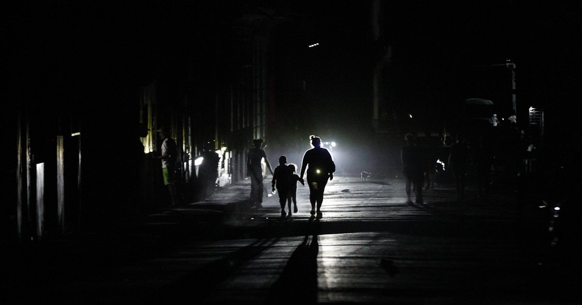 Cuban streets reflecting economic challenges and lifestyle frustrations