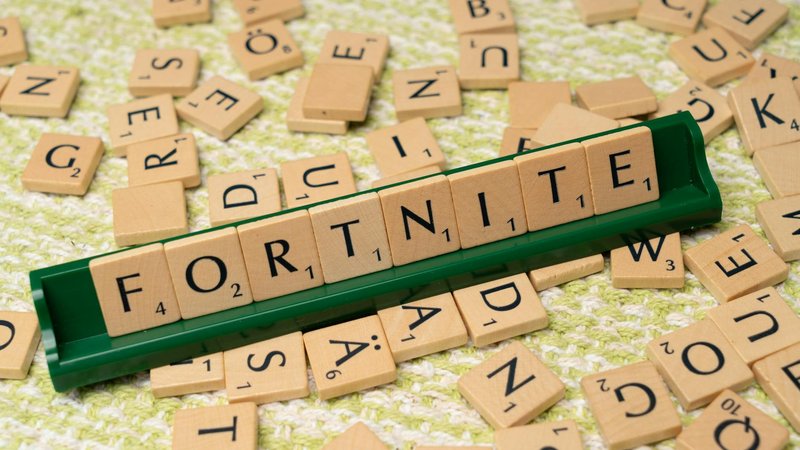 Screenshot of Fortnite's Save the World mode showcasing gameplay.