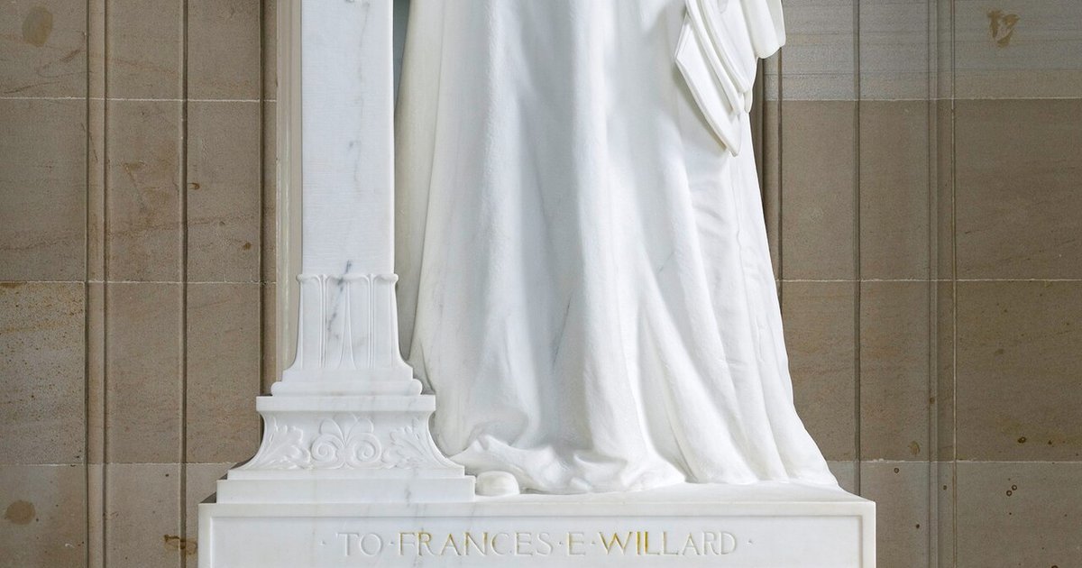 Illustration of a data breach affecting government IDs in France