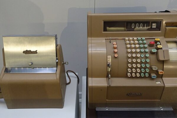 Companies Cash In on Iran War: Price Hikes and America’s Economy