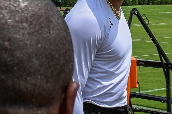 Jalen Hurts Welcomes Artemis II Crew — A Trending Moment for America