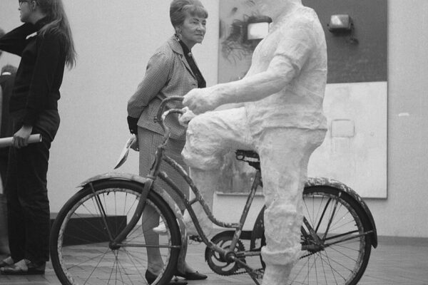 How KATSEYE’s ‘PINKY UP’ Is Trending and Shaking Up American Pop