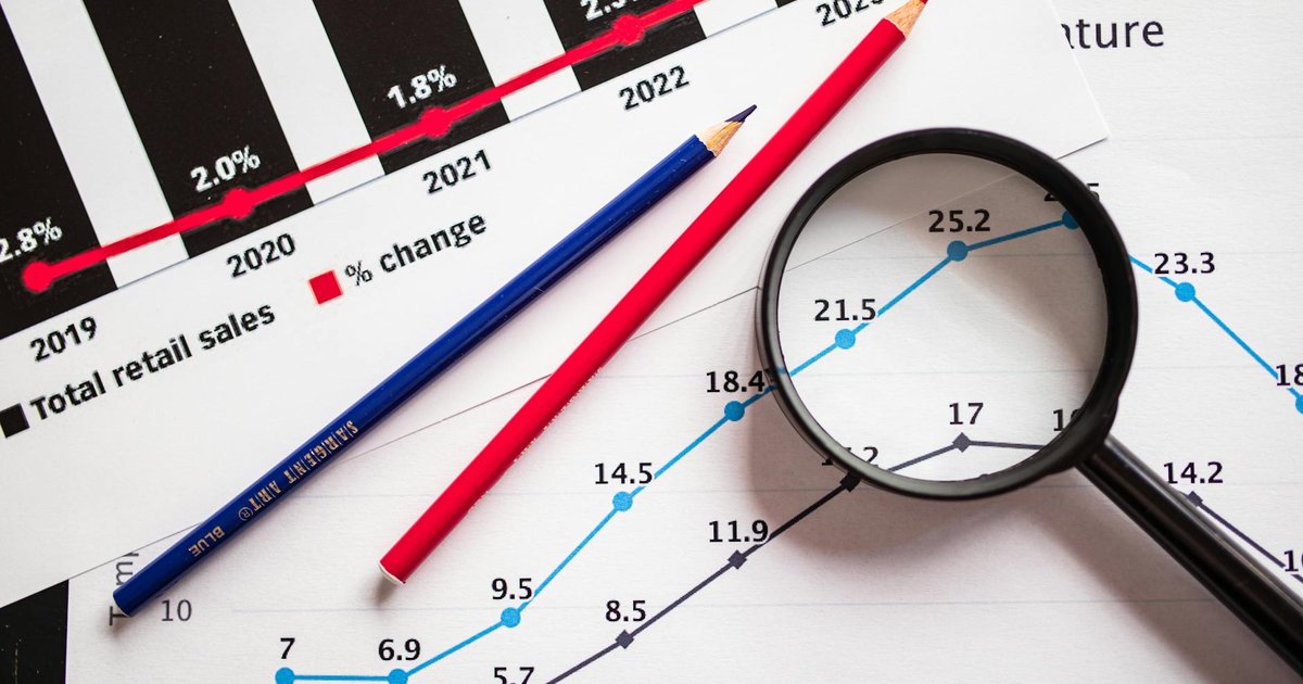 Featured image of the Masters Tournament showcasing players and the iconic course