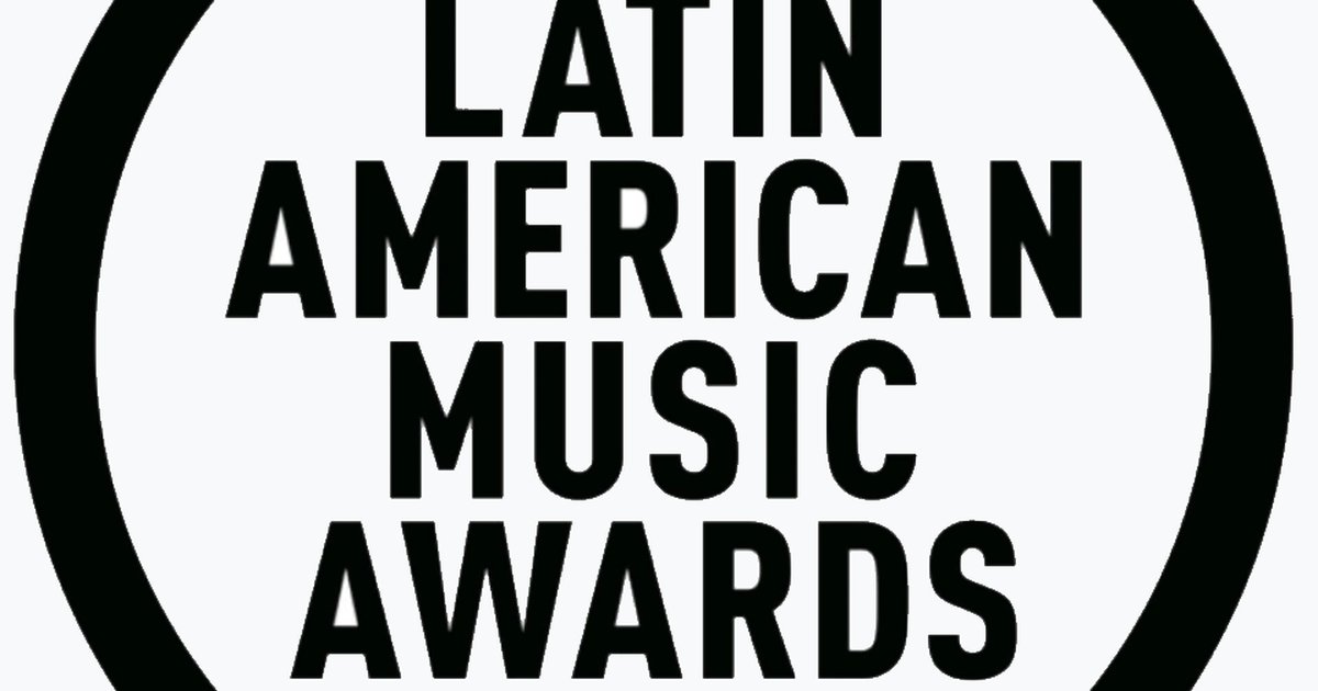 Ozuna featuring Dany Ome and Kevincito El 13 in the music video for 'Paciente'