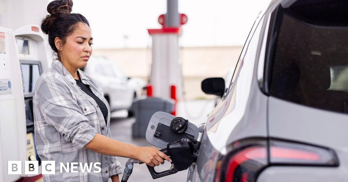 Graph showing UK inflation spike linked to the Iran war impact on automotive market