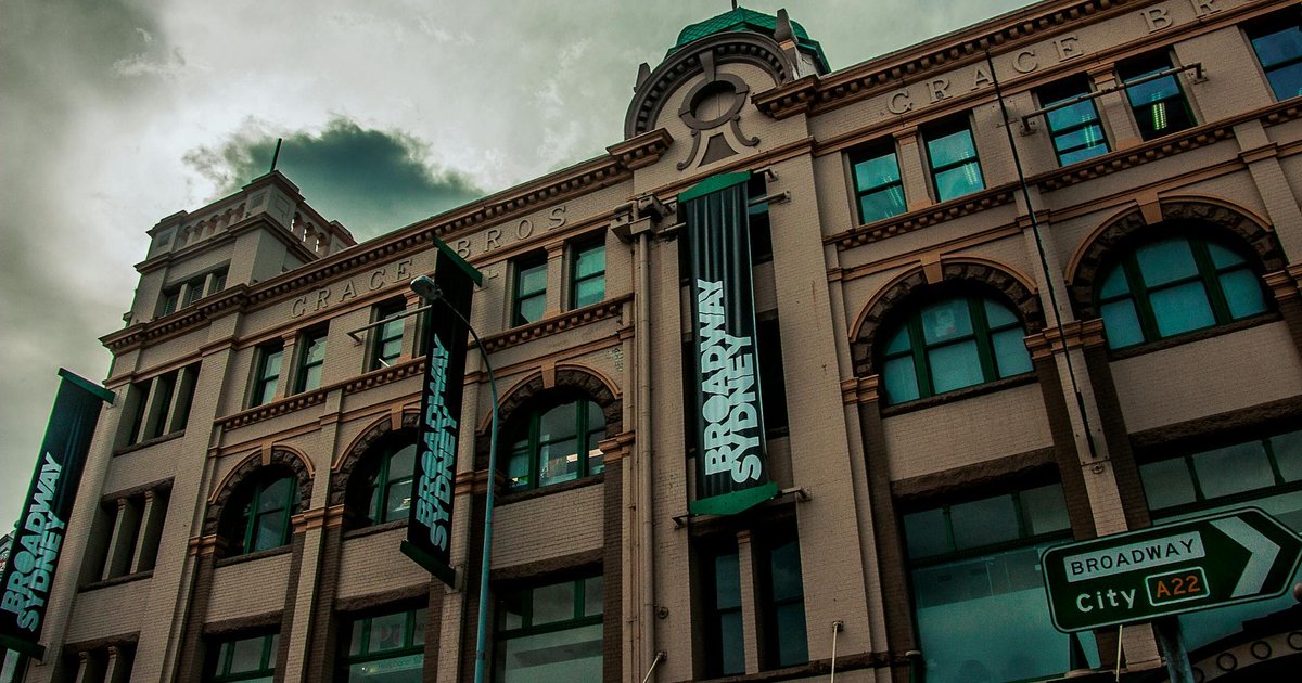 Warner Bros CinemaCon 2026 event showcasing new movie trailers and footage